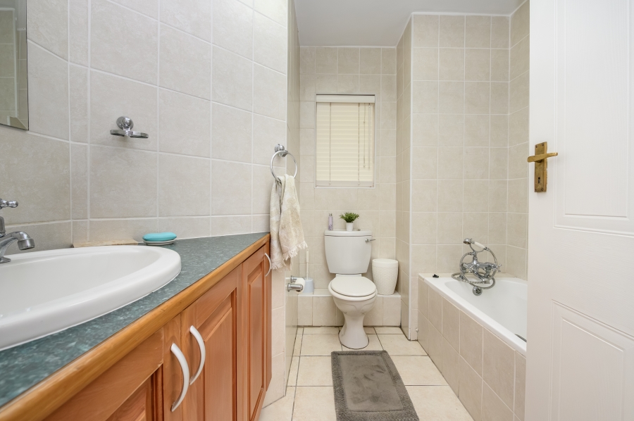 2 Bedroom Property for Sale in Brookes Hill Eastern Cape